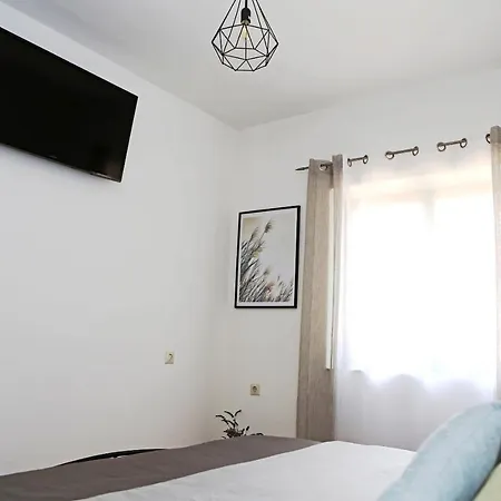 Apartment Adam